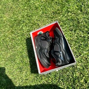 Air Jordan 4 Olivia Kim ‘No Cover’